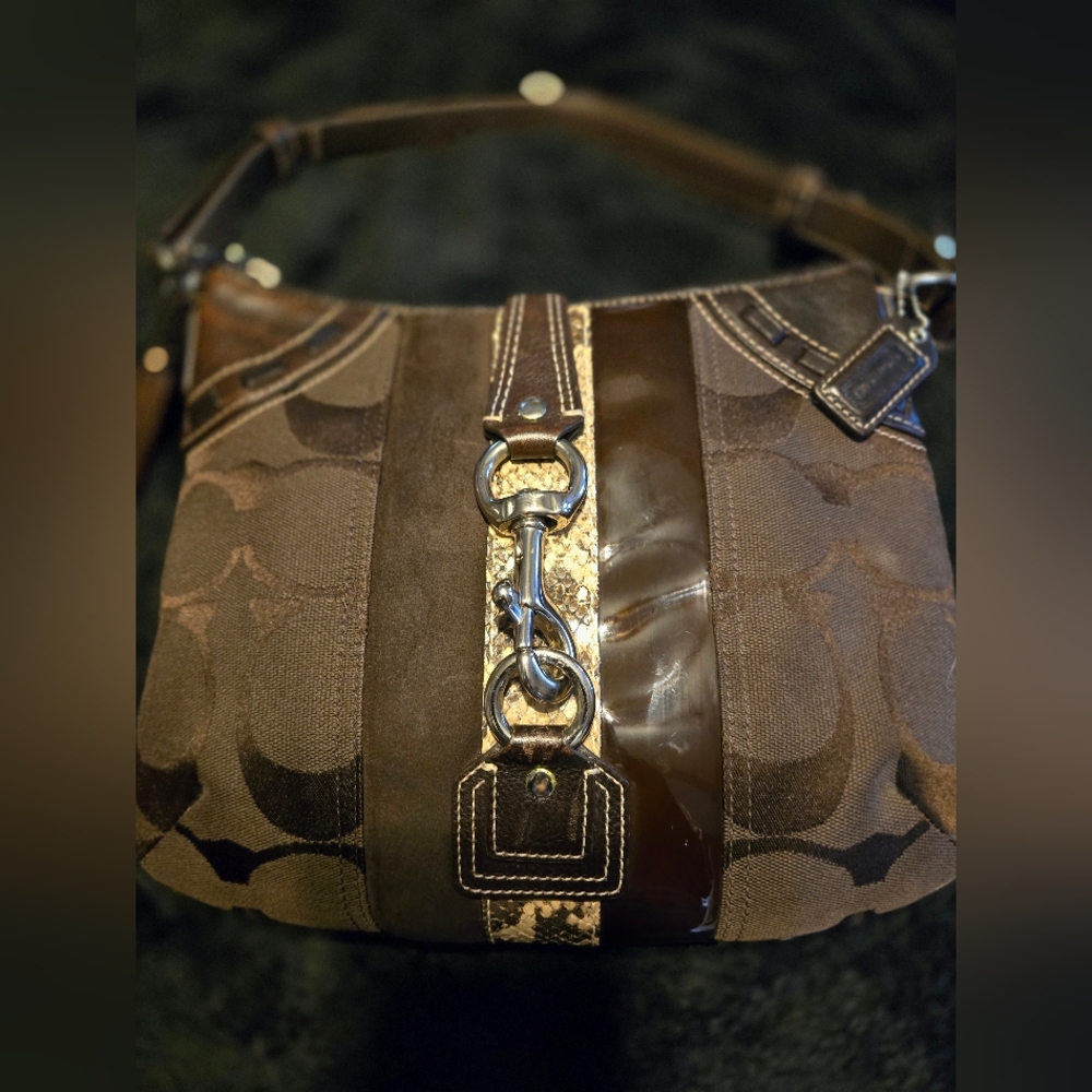 Coach Hampton Stripe Signature Shoulder Chocolate Brown 10265